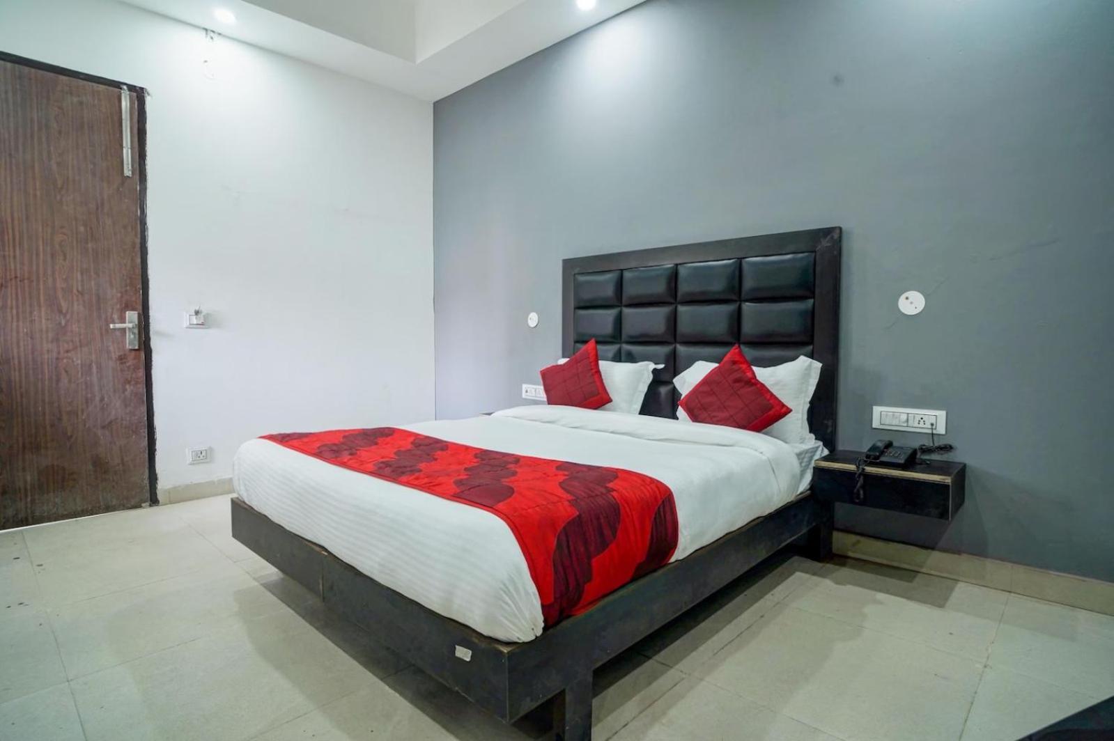 Hotel Green Snapper'100 M From Delhi University Near Isbt Kashmiri Gate Nueva Delhi Exterior foto